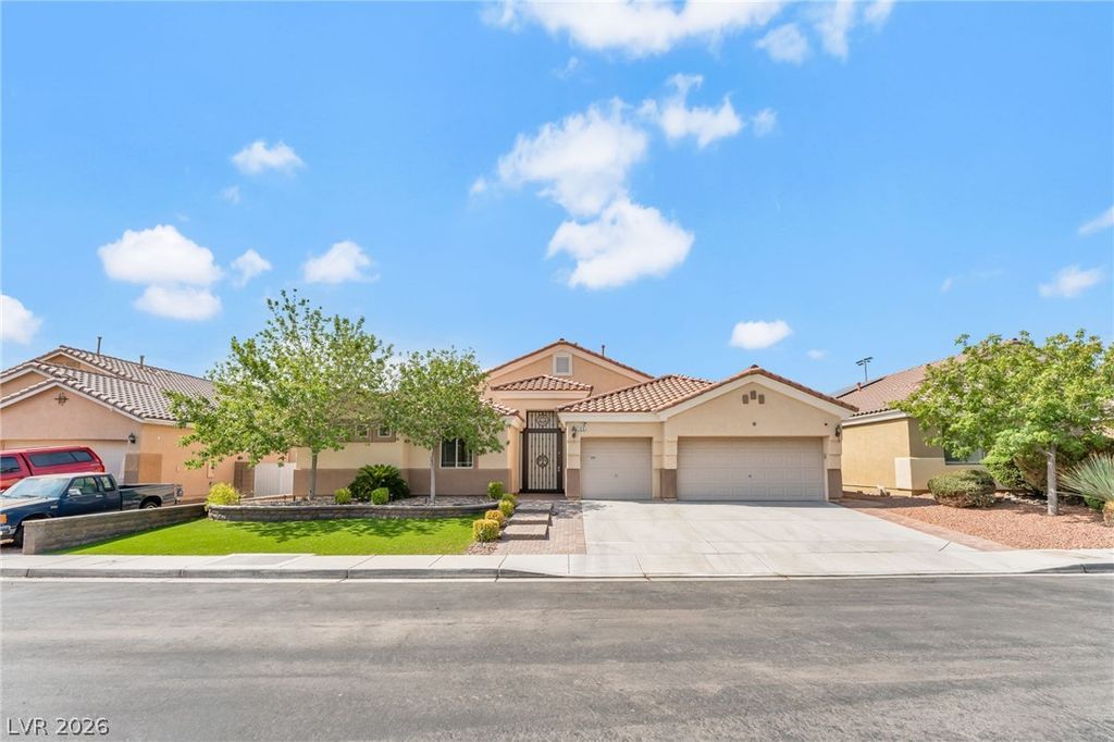 109 Whitetail Archery Avenue, North Las Vegas, NV 89084 — exterior
