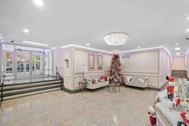 64-00 Saunders Street 5-C, Rego Park, NY 11374