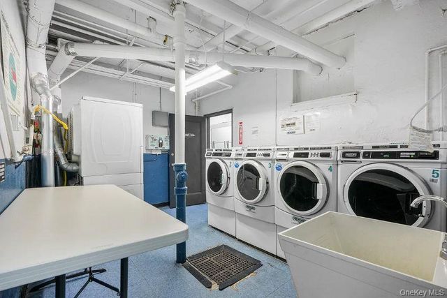 64-00 Saunders Street 5-C, Rego Park, NY 11374