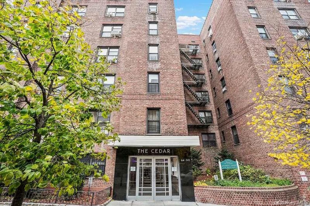 64-00 Saunders Street 5-C, Rego Park, NY 11374