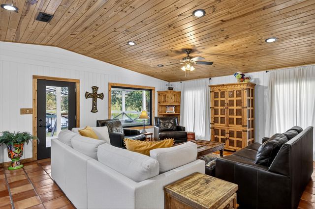 710 Sandy Harbor DR, Horseshoe Bay, TX 78657