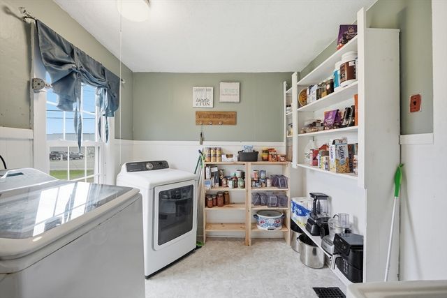 79 State Rd, Whately, MA 01093
