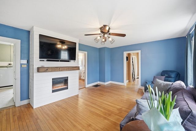 79 State Rd, Whately, MA 01093