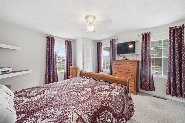 79 State Rd, Whately, MA 01093