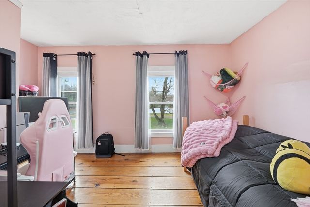 79 State Rd, Whately, MA 01093