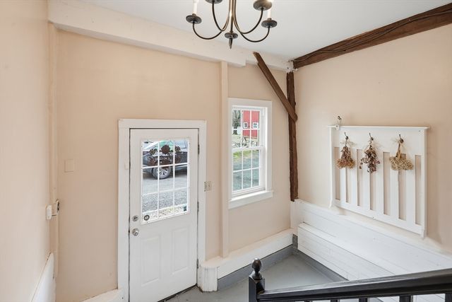 79 State Rd, Whately, MA 01093