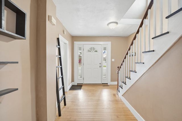 79 State Rd, Whately, MA 01093