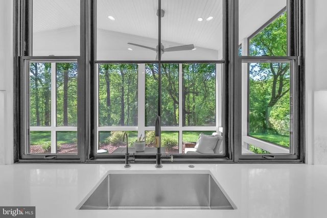 14 STANMORE CT, Potomac, MD 20854