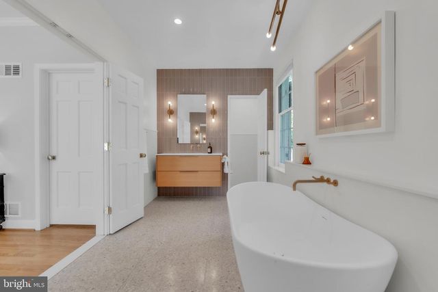 14 STANMORE CT, Potomac, MD 20854