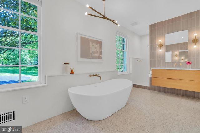 14 STANMORE CT, Potomac, MD 20854