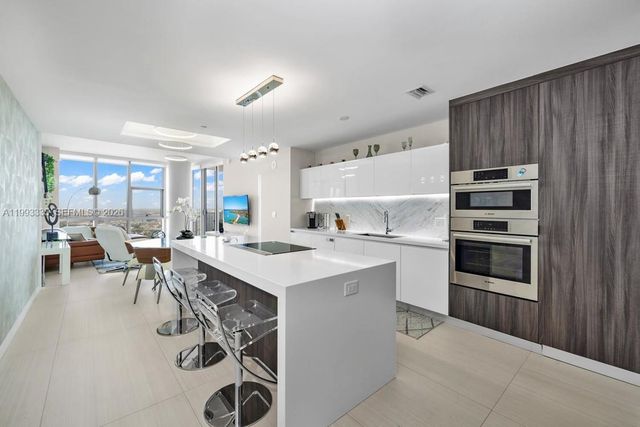 851 NE 1st Ave 3401, Miami, FL 33132