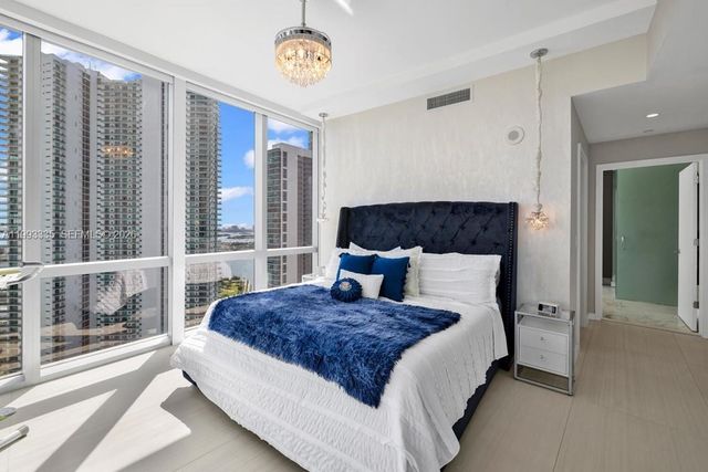 851 NE 1st Ave 3401, Miami, FL 33132