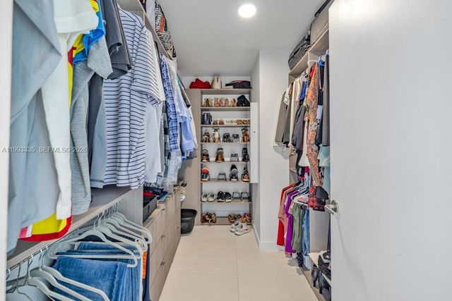 851 NE 1st Ave 3401, Miami, FL 33132