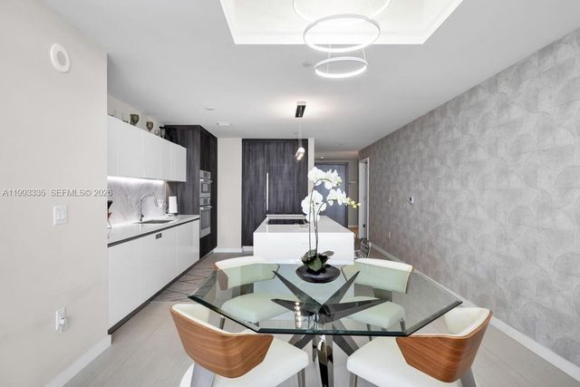 851 NE 1st Ave 3401, Miami, FL 33132