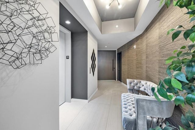 851 NE 1st Ave 3401, Miami, FL 33132