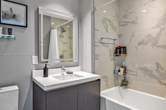 851 NE 1st Ave 3401, Miami, FL 33132