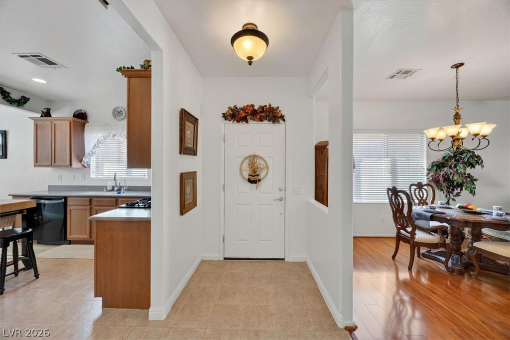 6044 Tokara Avenue, Las Vegas, NV 89122 — photo 4