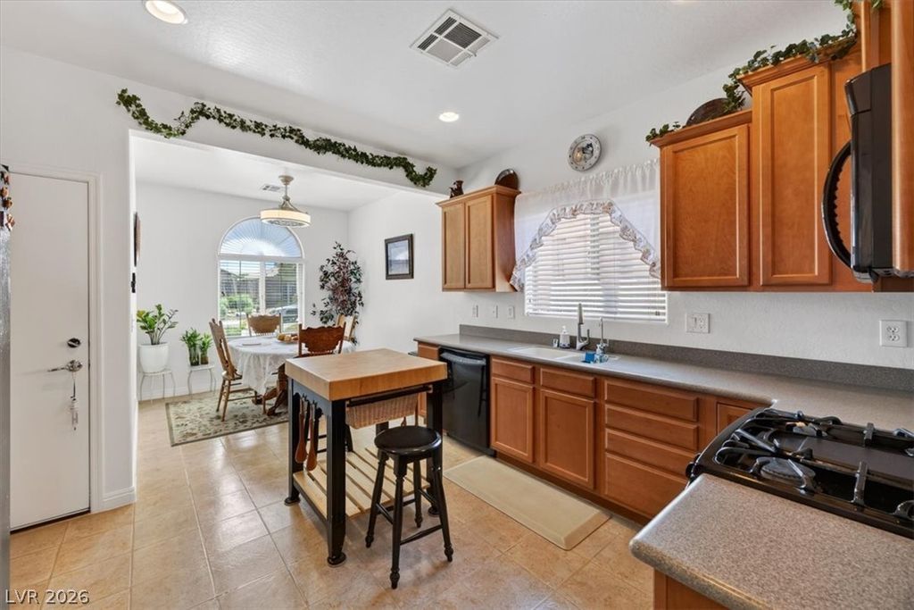 6044 Tokara Avenue, Las Vegas, NV 89122 — photo 5