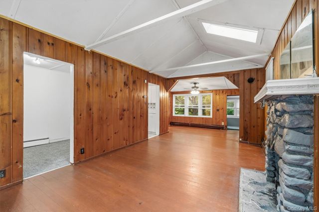 4 Hillside Trail, Monroe, NY 10950