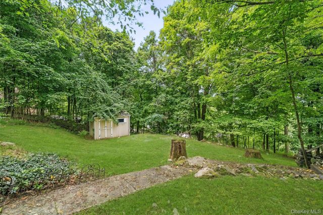 4 Hillside Trail, Monroe, NY 10950