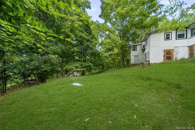 4 Hillside Trail, Monroe, NY 10950