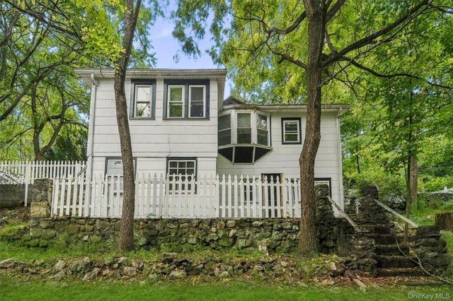 4 Hillside Trail, Monroe, NY 10950
