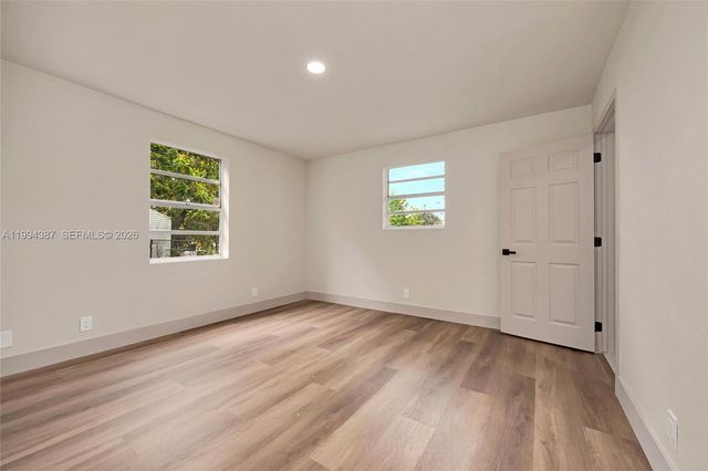 5632 SW 19th St, West Park, FL 33023