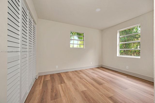 5632 SW 19th St, West Park, FL 33023