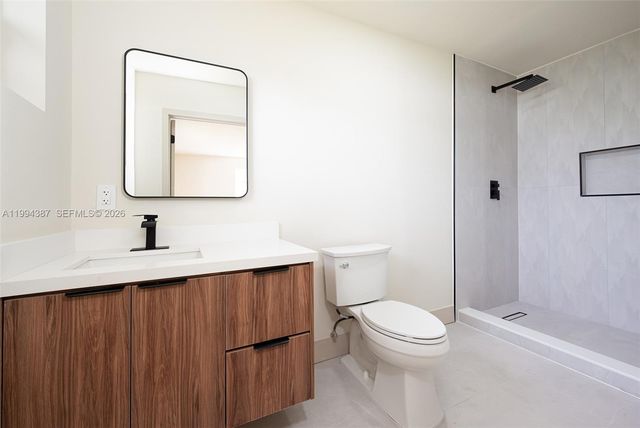 5632 SW 19th St, West Park, FL 33023