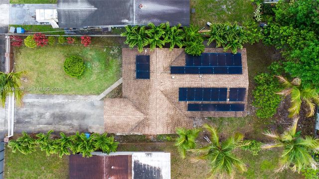 5632 SW 19th St, West Park, FL 33023