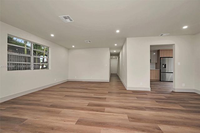 5632 SW 19th St, West Park, FL 33023