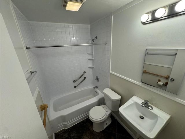 434 Ford RD, Hampton, VA 23663