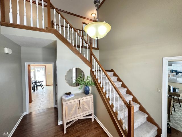 9233 Lakewind Court, Indianapolis, IN 46256