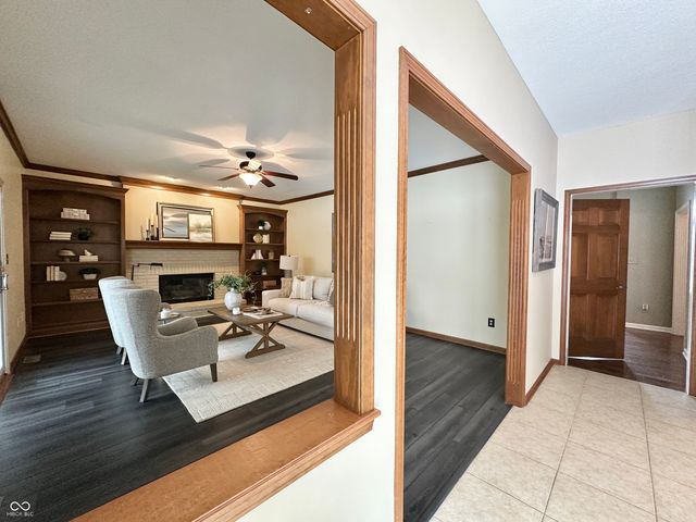 9233 Lakewind Court, Indianapolis, IN 46256