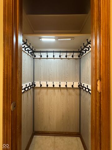 9233 Lakewind Court, Indianapolis, IN 46256