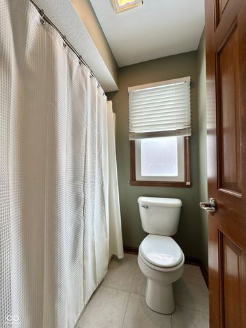 9233 Lakewind Court, Indianapolis, IN 46256