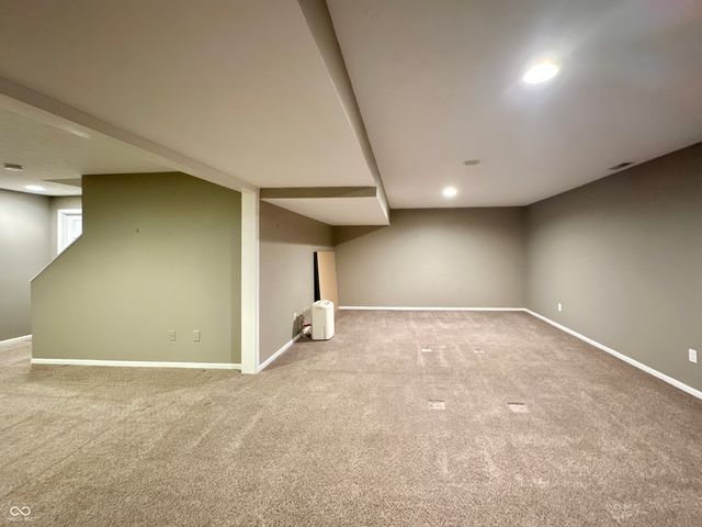 9233 Lakewind Court, Indianapolis, IN 46256