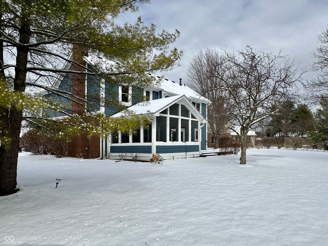 9233 Lakewind Court, Indianapolis, IN 46256