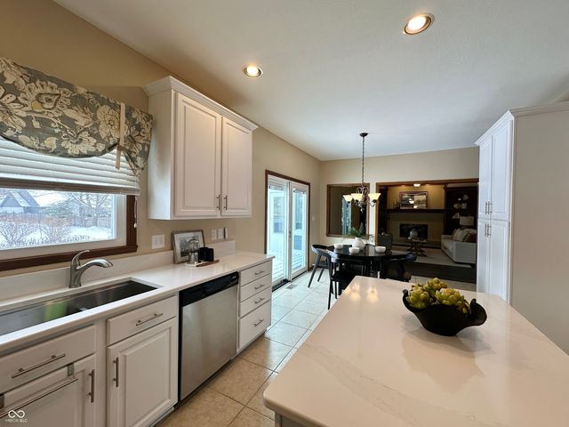 9233 Lakewind Court, Indianapolis, IN 46256