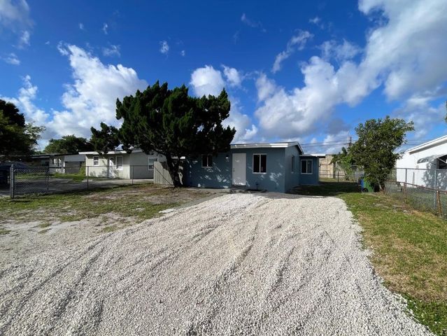 1774 Lauderdale Manor Drive, Fort Lauderdale, FL 33311