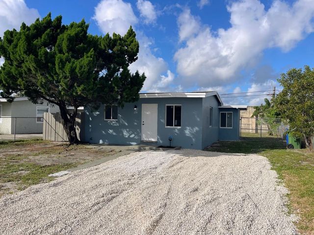 1774 Lauderdale Manor Drive, Fort Lauderdale, FL 33311