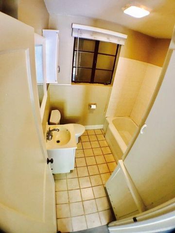 3711 Vineland DR A, Austin, TX 78722