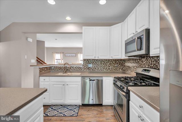 4 HURFF CT, Swedesboro, NJ 08085