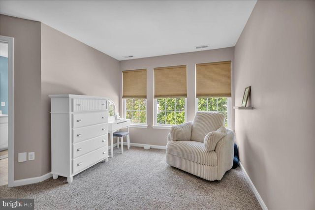 4 HURFF CT, Swedesboro, NJ 08085