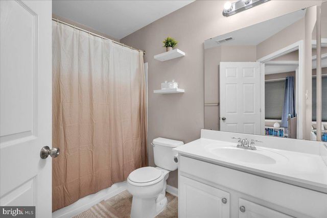 4 HURFF CT, Swedesboro, NJ 08085