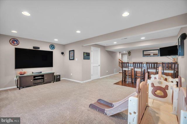 4 HURFF CT, Swedesboro, NJ 08085