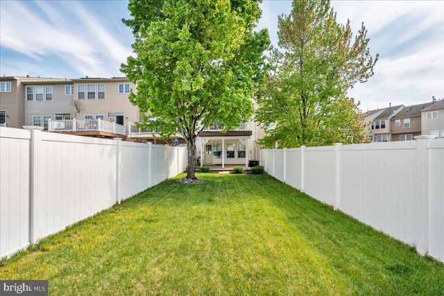 4 HURFF CT, Swedesboro, NJ 08085