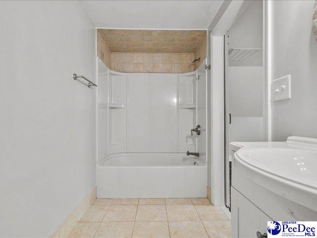 228 Ames Bury Pointe, Florence, SC 29501