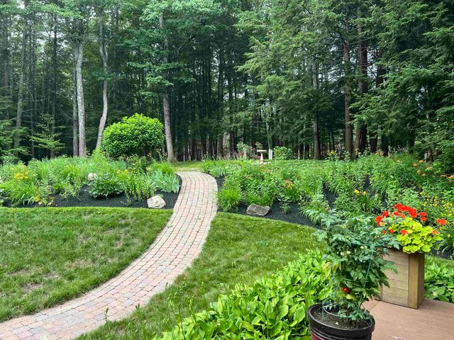 15 Emerald Drive, Danville, NH 03819