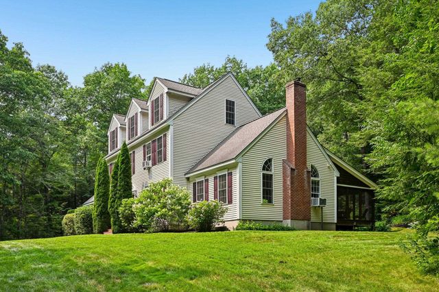 15 Emerald Drive, Danville, NH 03819